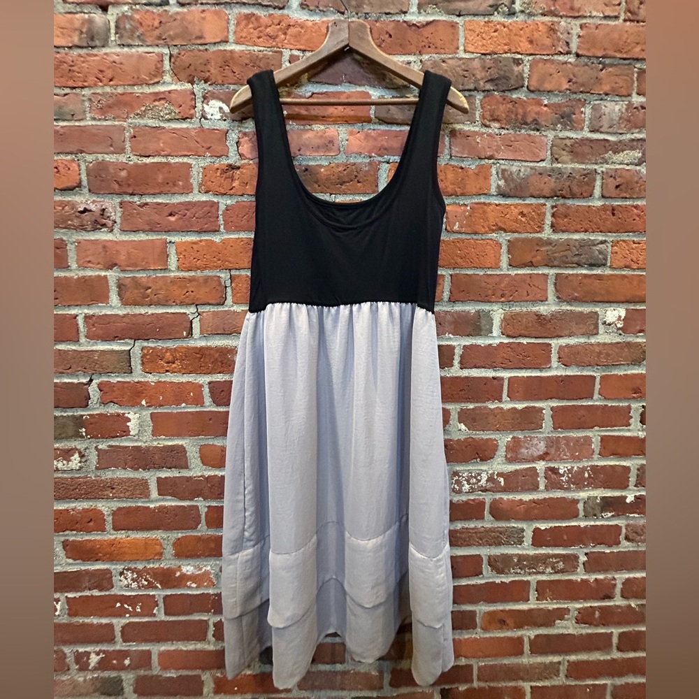 Elegant Black and Metallic Women's Dress